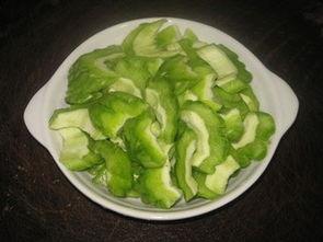 珍珠瓜跟凉瓜牛肉一起吃,夏日清爽美食新体验